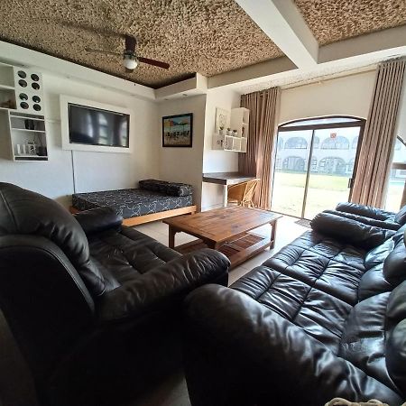 Cabanas Del Mar Amanzimtoti Dış mekan fotoğraf